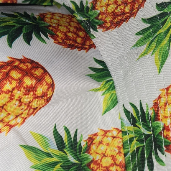 Restocked! NEW! Packable & Reversible Pineapple Bucket hat - Picture 5 of 10